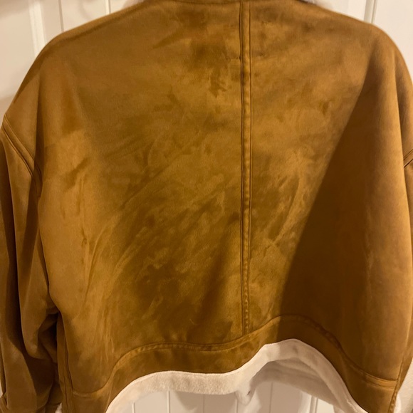 Tan jacket! Never worn. Perfect for the winter. - Picture 3 of 3